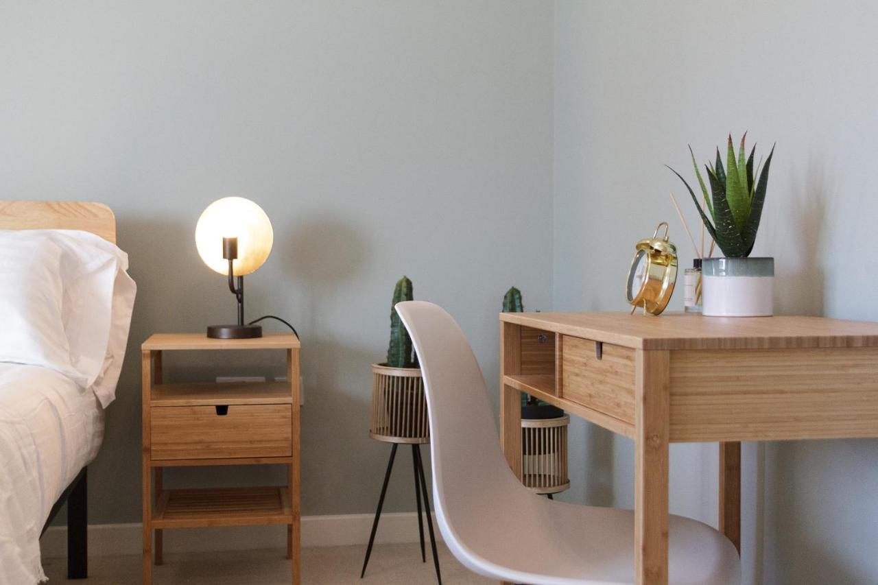 Nest Easy - Alpha House Apartman Northampton Szoba fotó