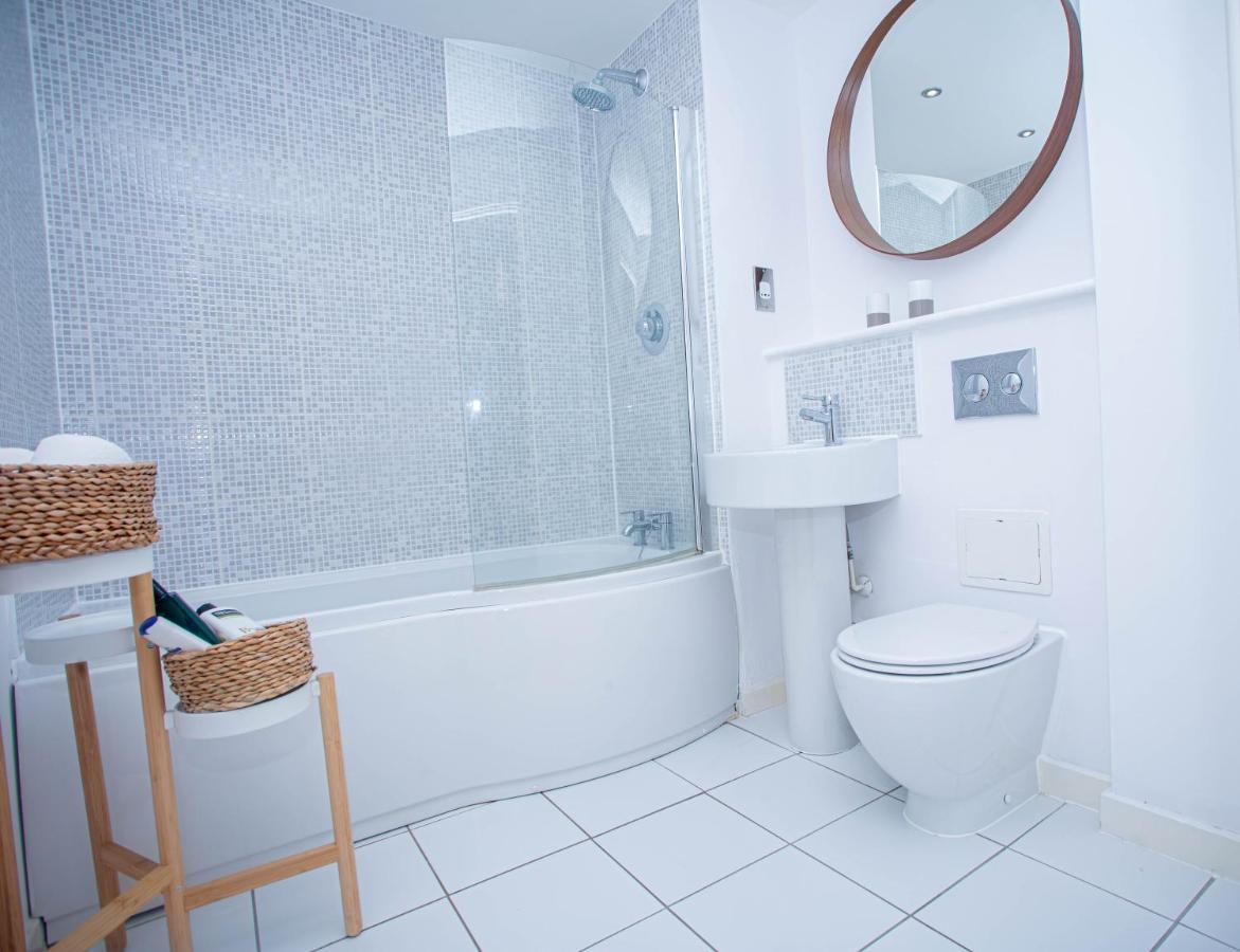 Nest Easy - Alpha House Apartman Northampton Kültér fotó